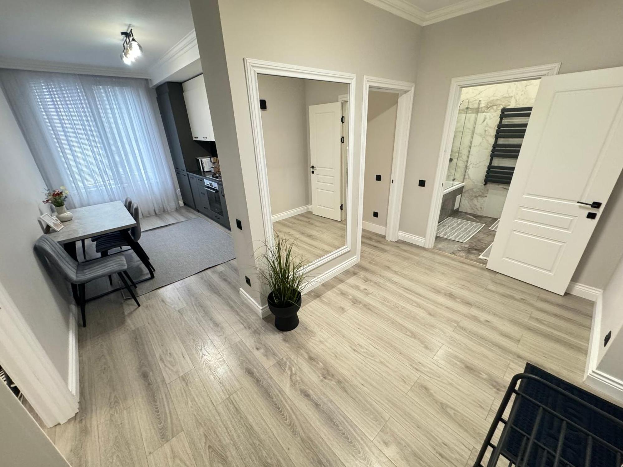Two Bedroom Apartment In The Center, With Parking, Address Avram Iancu 32 Kiszyniów Zewnętrze zdjęcie