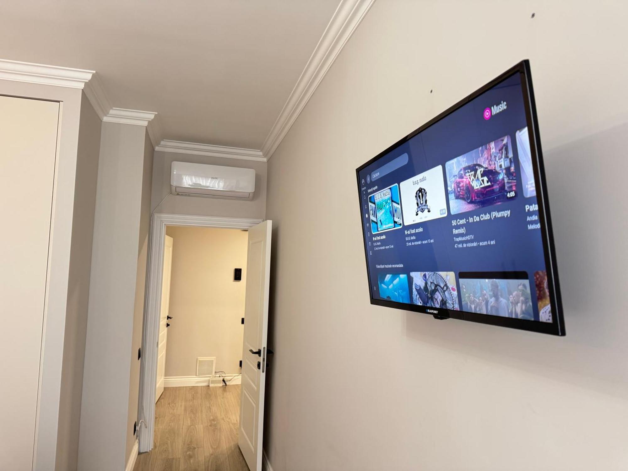 Two Bedroom Apartment In The Center, With Parking, Address Avram Iancu 32 Kiszyniów Zewnętrze zdjęcie