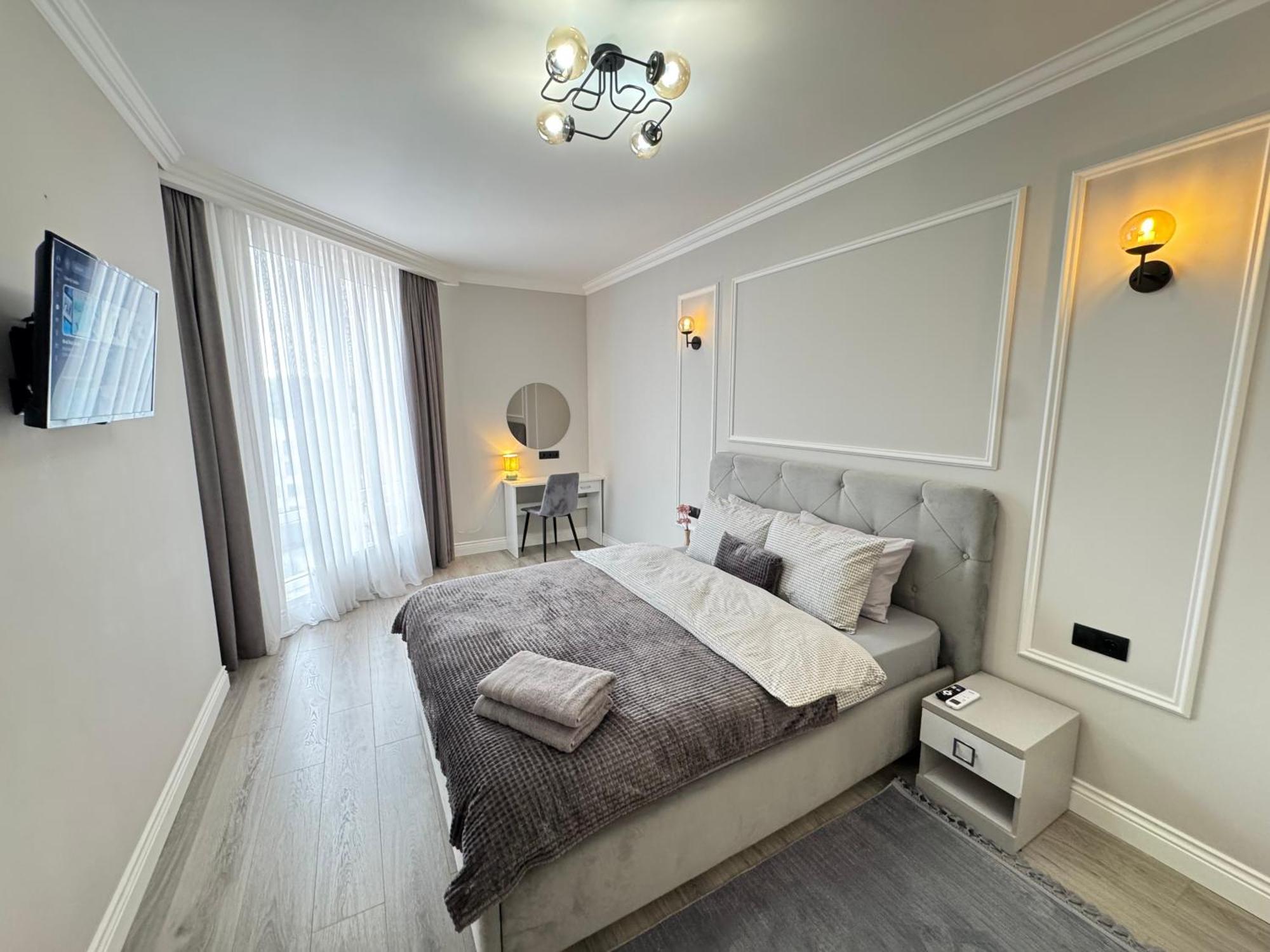 Two Bedroom Apartment In The Center, With Parking, Address Avram Iancu 32 Kiszyniów Zewnętrze zdjęcie
